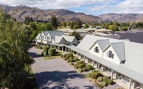 Colonial Manor Motel